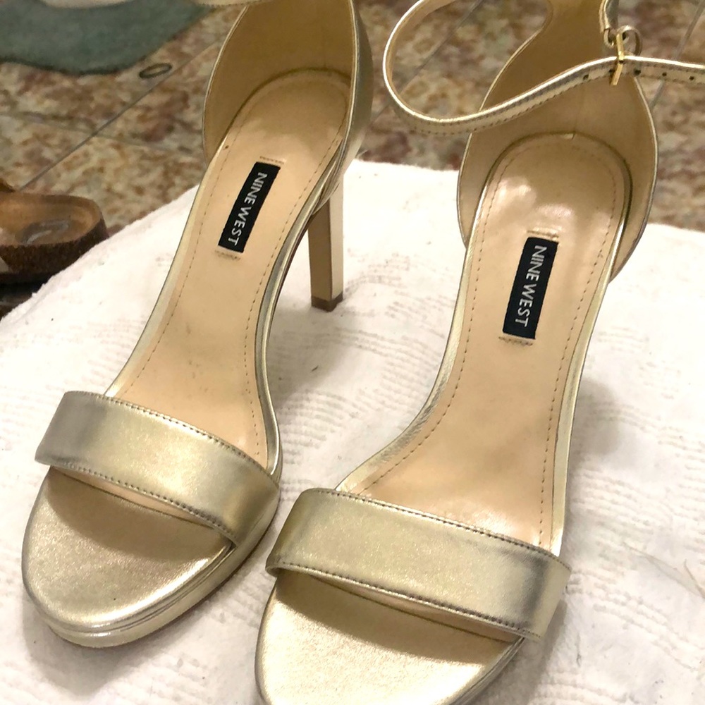 Ladies high heel shoes